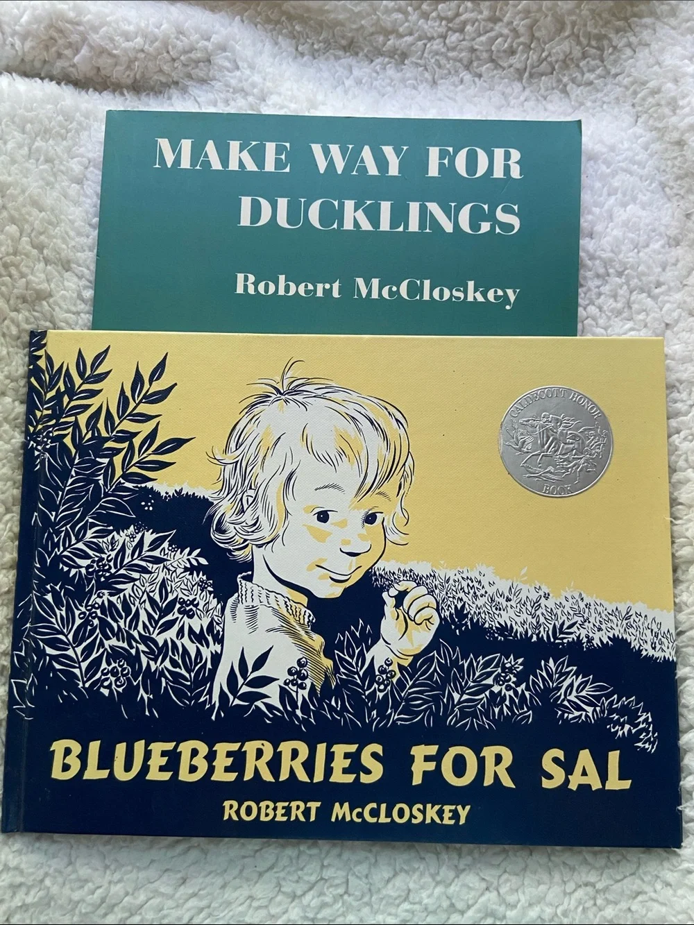 Robert McCloskey BOOK BUNDLE! Blueberries for Sal & Make Way for Ducklings BOGO